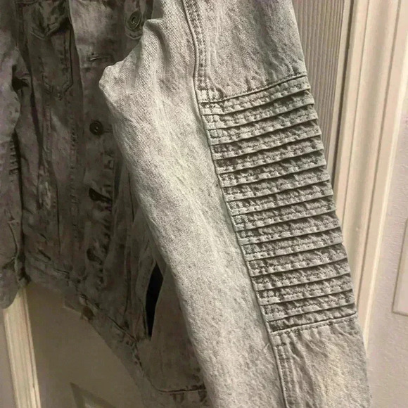 INC International Concepts Mens Denim Jacket in Gray whitewashed Size Large - Picture 3 of 12